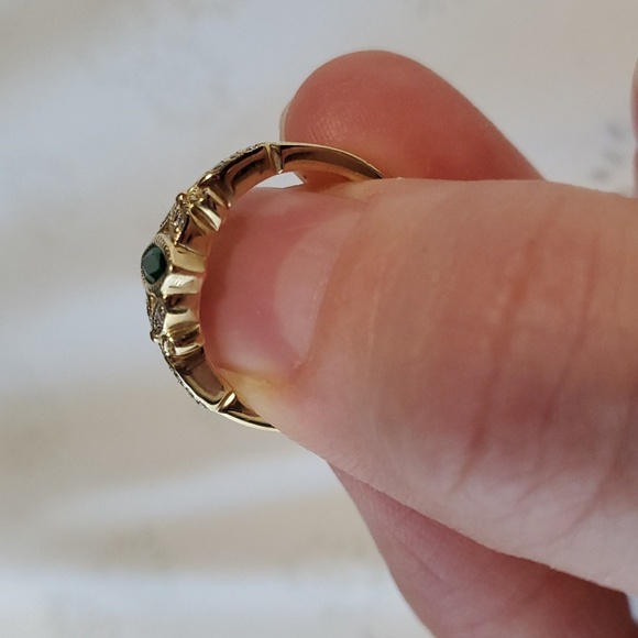 14k Jade ring - Picture 2 of 4